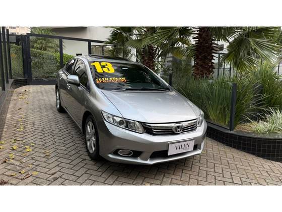 HONDA CIVIC 1.8 EXS 16V FLEX 4P AUTOMÁTICO HONDA CIVIC 1.8 EXS 16V FLEX 4P AUTOMÁTICO